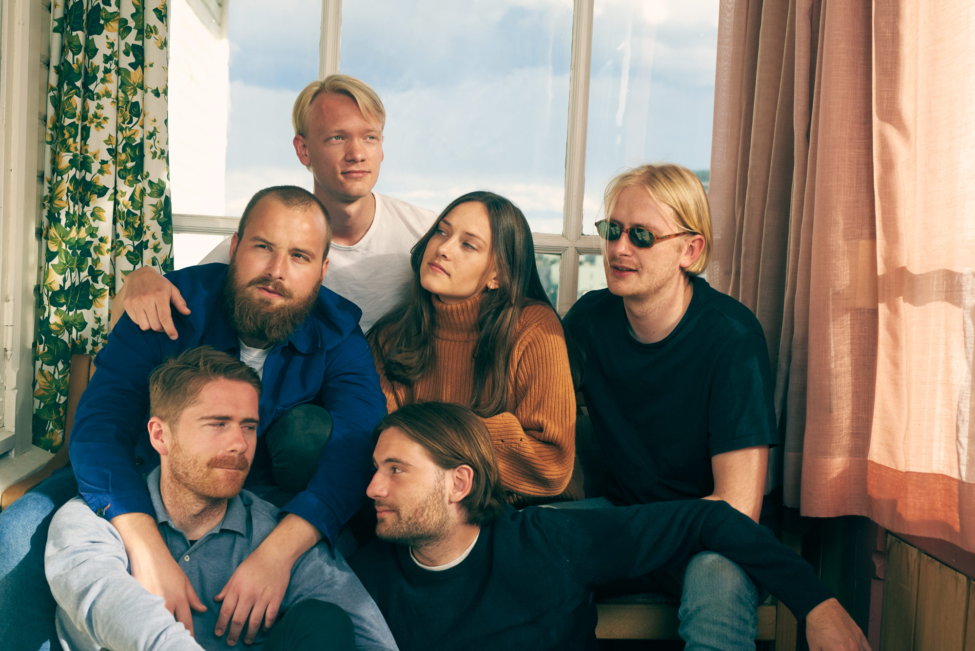 Portrait of Norwegian pop band Svømmebasseng
