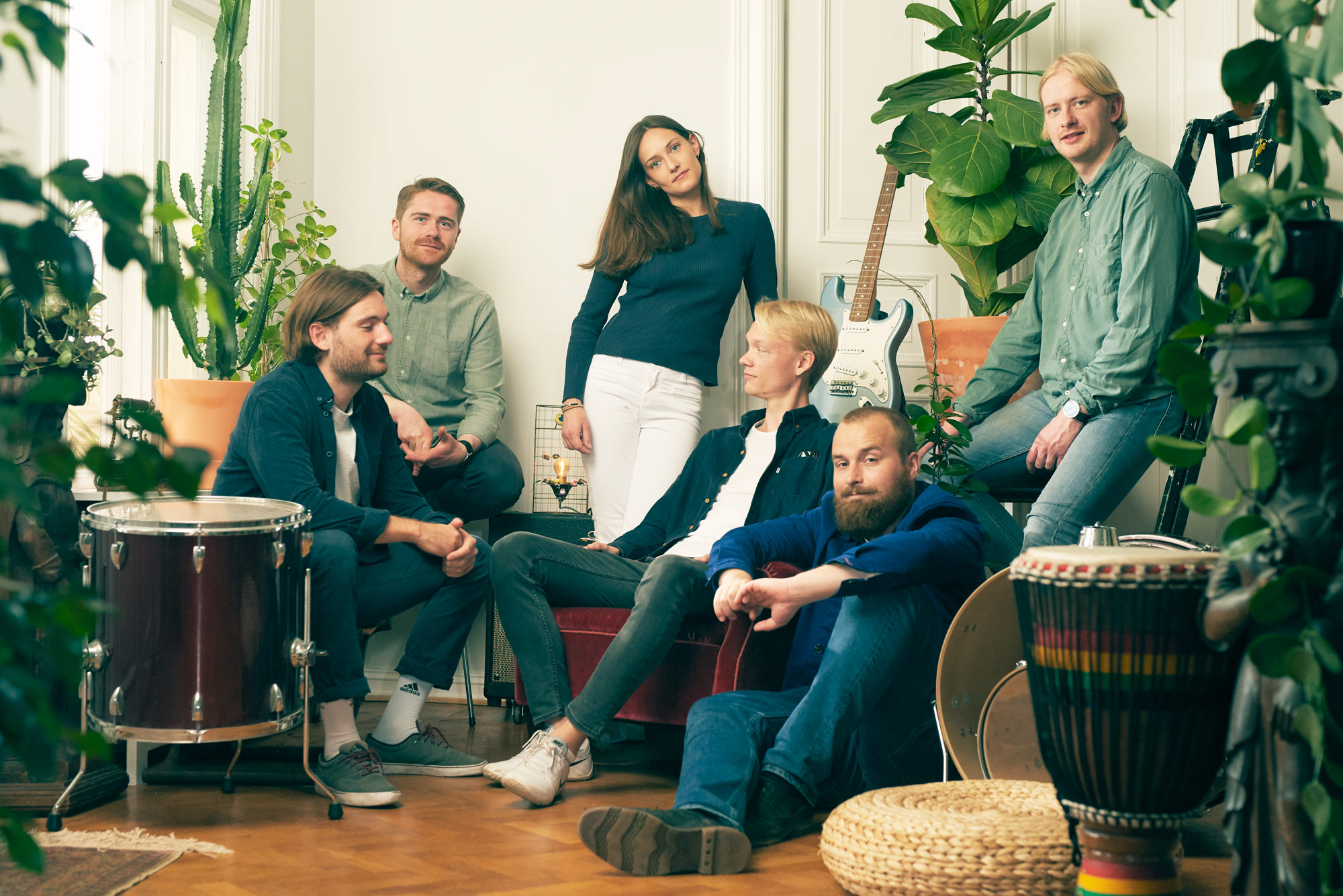 Portrait of Norwegian pop band Svømmebasseng